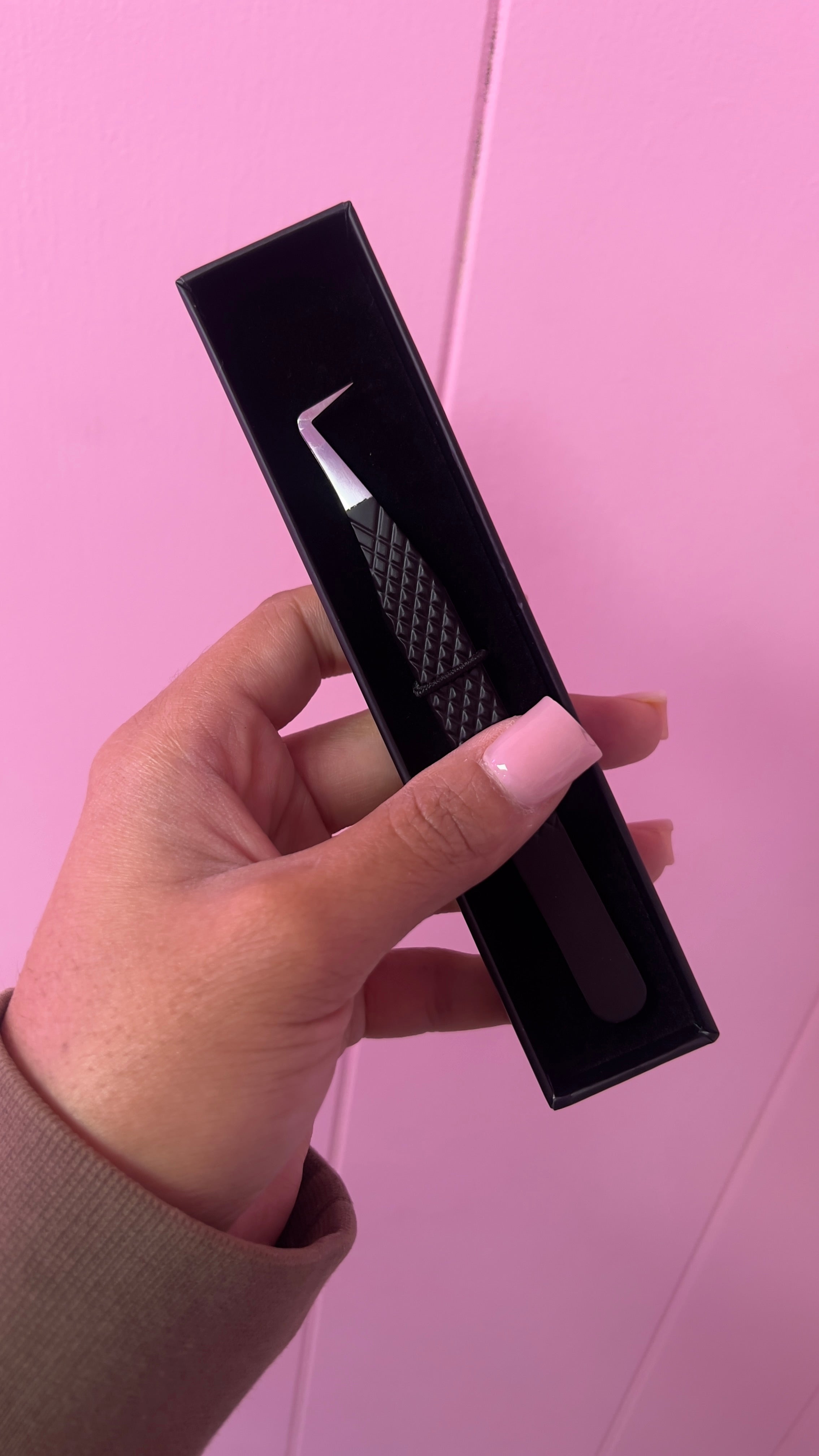 Lluxe Volume Tweezers